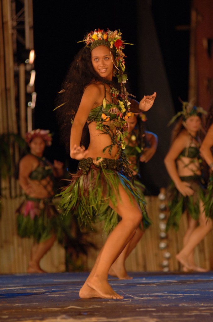 Danseuse de Ori Tahiti @ J. Sekkaki