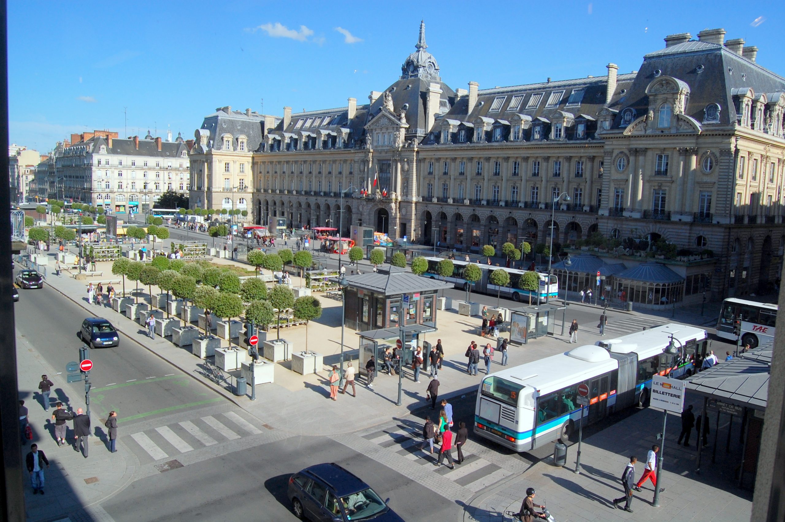 La place de la République de Rennes (Wikipédia)