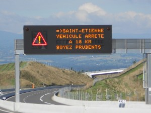 Syndicat des équipements de la route - Panneau routier interactif (Crédit : Signature)