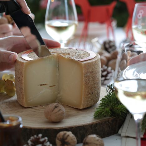 Crédit photo : Sophie François-Mulhëns pour Euphorie / © Syndicat de défense AOP Ossau-Iraty